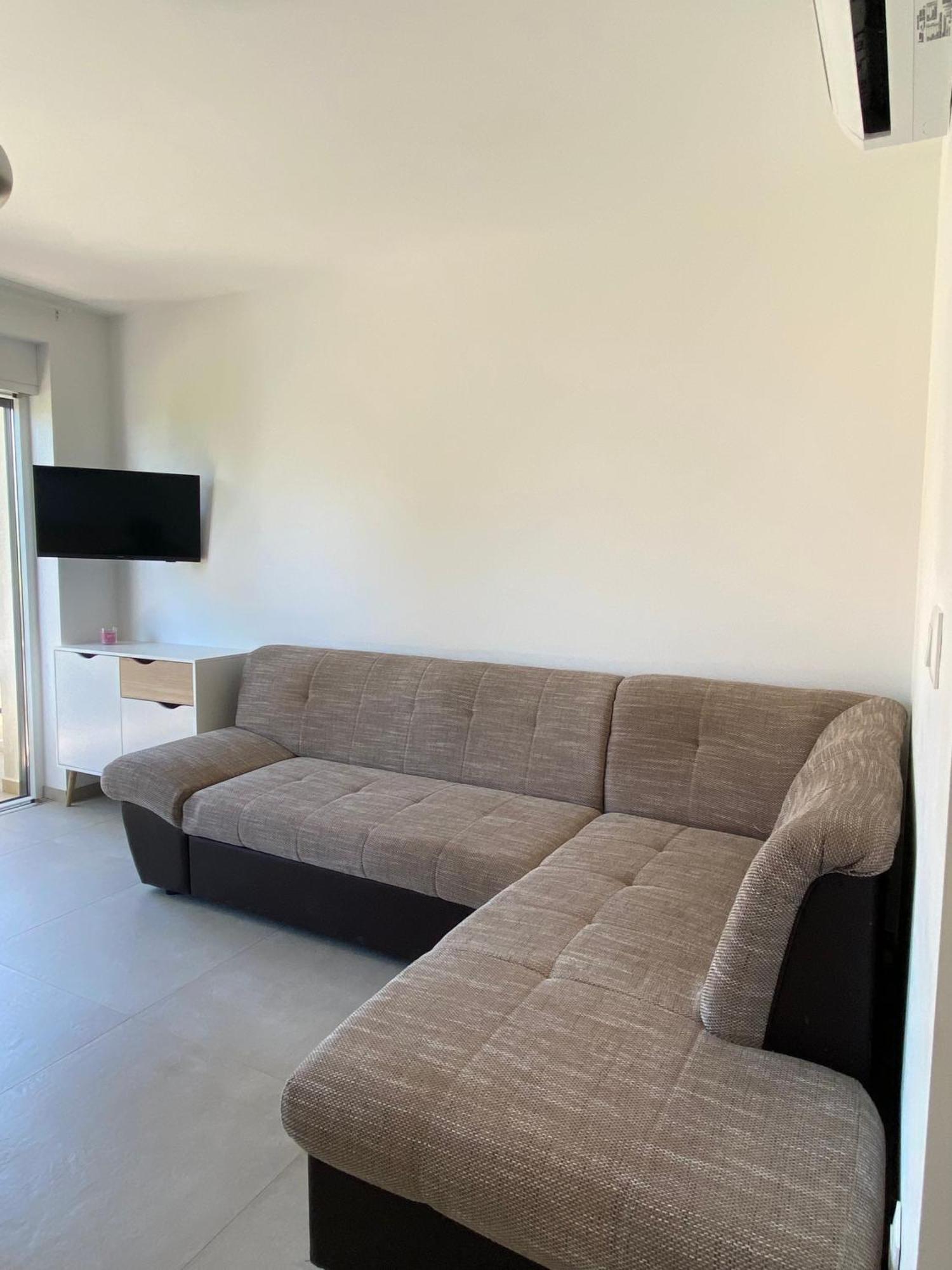 Apartmani More Kastela