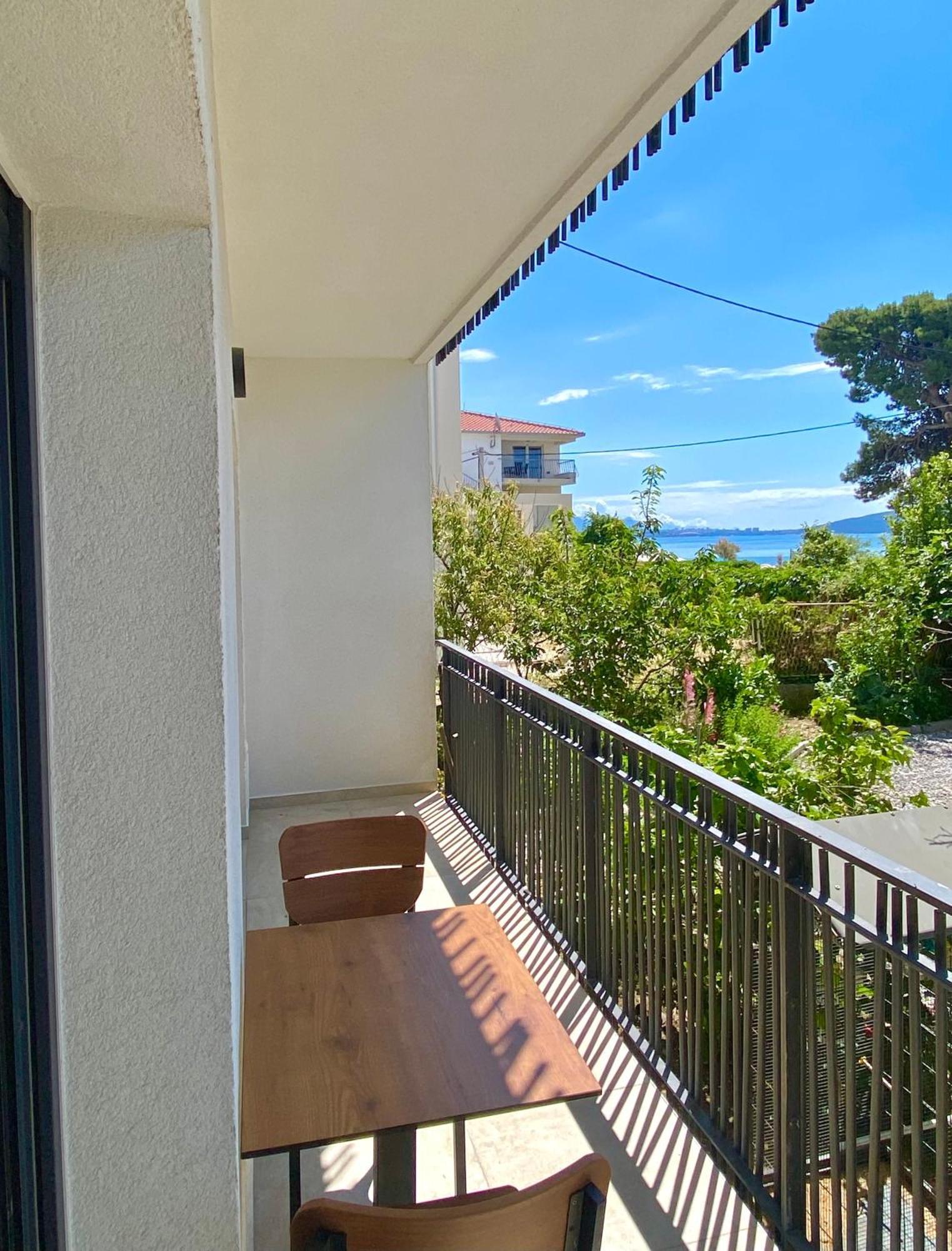 Apartmani More * Kastela